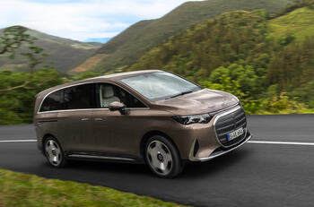 Mercedes VLE review 2026 55